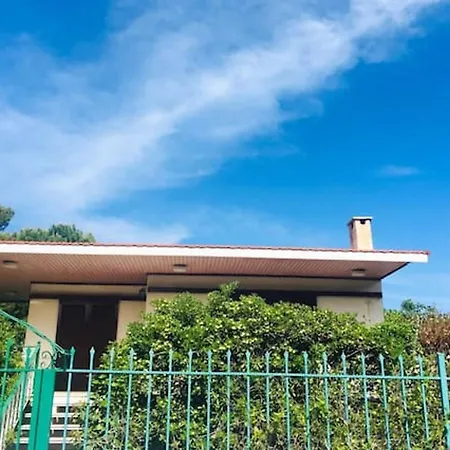 Charming In Dilesi With Private Garden 60 M² Apartment