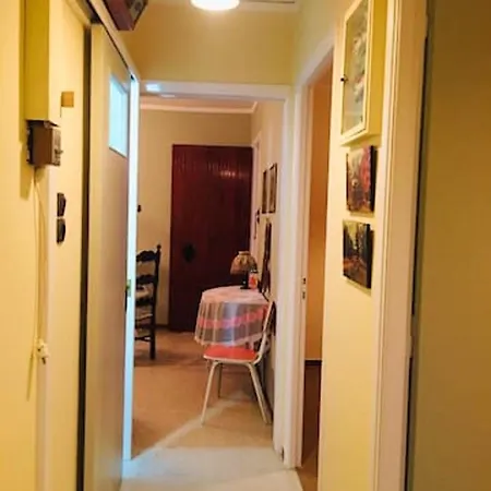 Charming In Dilesi With Private Garden 60 M² *